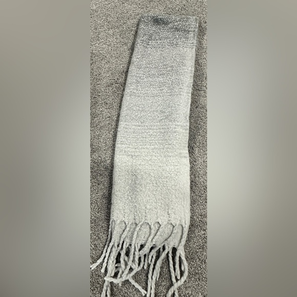 Mer-Sea & Co. Ombré Scarf - Picture 5 of 6